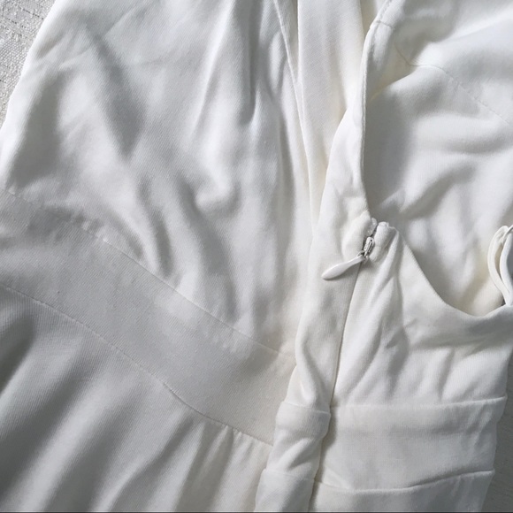 Urban Outfitters Kimchi Blue Size Small White Romper Flirty Girly Wrap Style - Picture 6 of 14